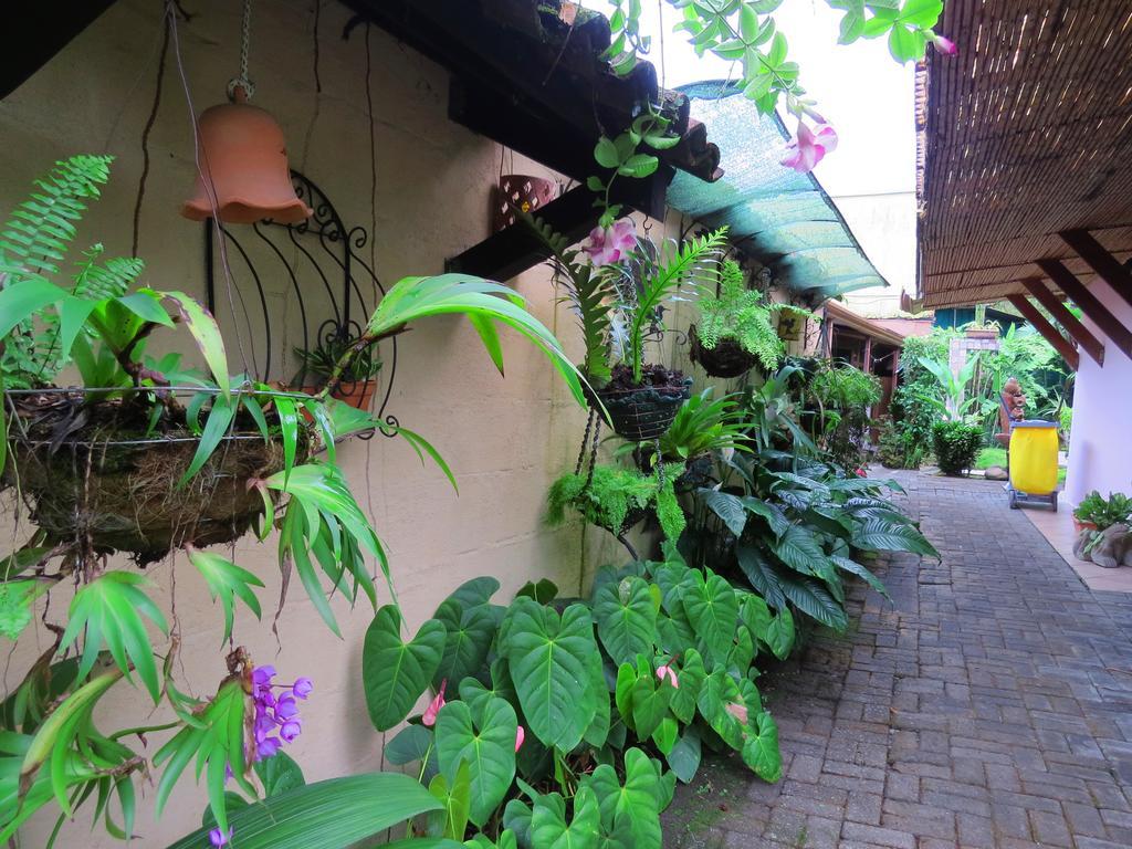 Hotel Vagabondo La Fortuna Exterior foto